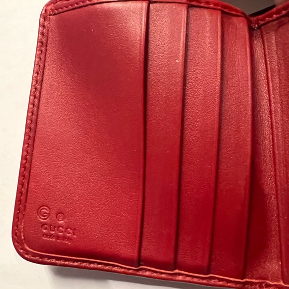 Gucci Scarlet Leather Accessory - Picture 7 of 7